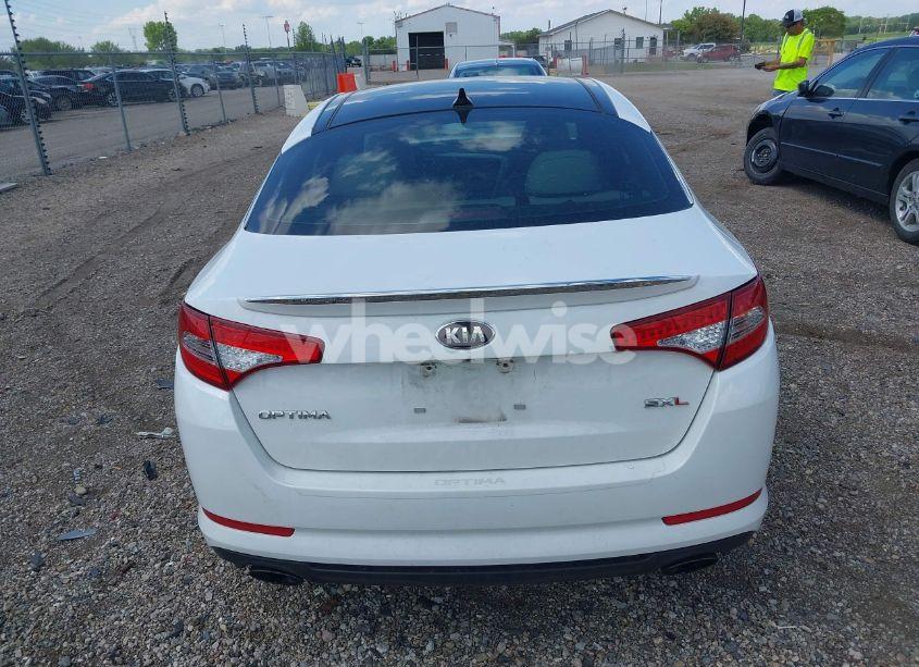 Photo 16 of 2013 Kia Optima SX (VIN 5XXGR4A61DG218483)