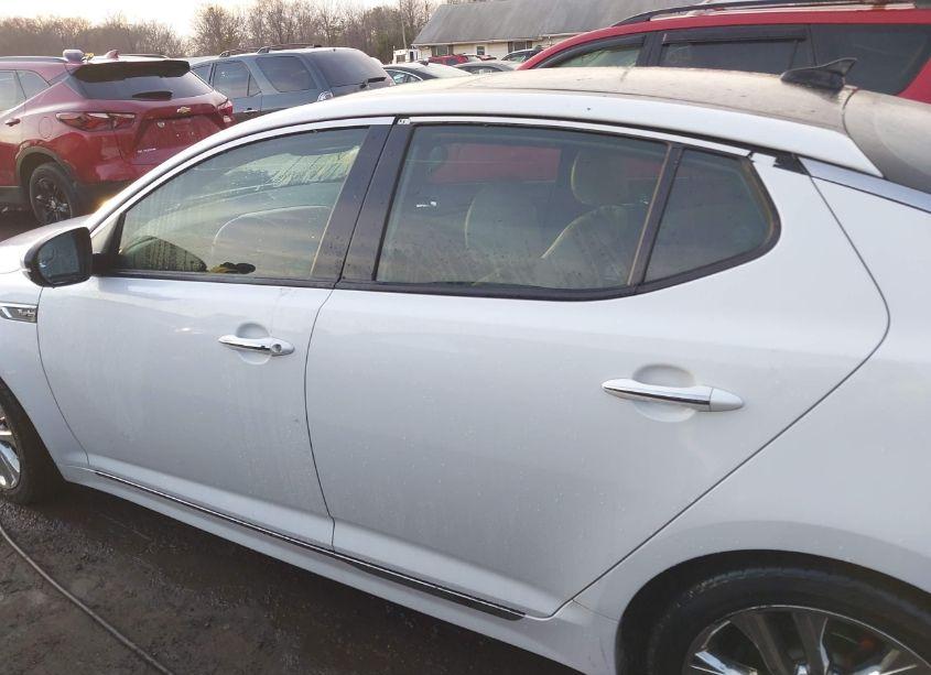 Photo 14 of 2015 Kia Optima SXL TURBO (VIN 5XXGR4A61FG410781)