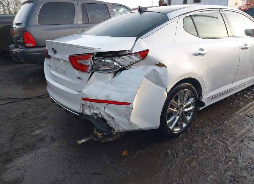 Photo 6 of 2015 Kia Optima SXL TURBO (VIN 5XXGR4A61FG410781)