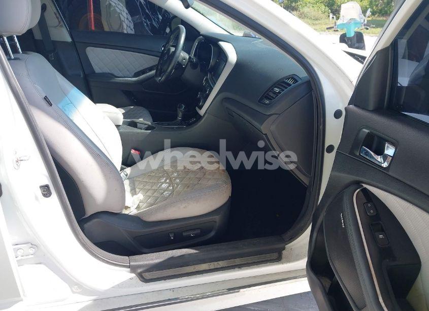 Photo 5 of 2015 Kia Optima (VIN 5XXGR4A61FG505793)