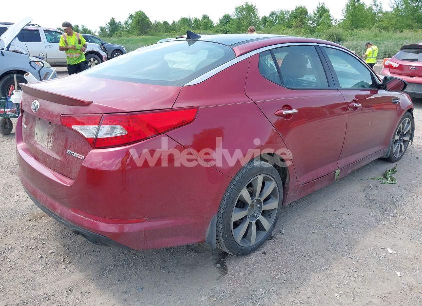 Photo 4 of 2013 Kia Optima SX (VIN 5XXGR4A62DG130235)