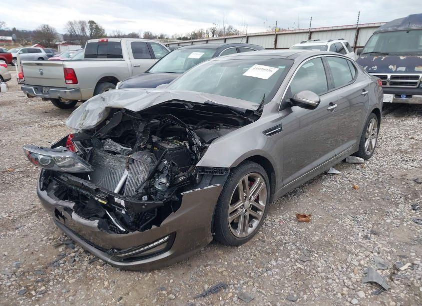 Photo 2 of 2013 Kia Optima SX (VIN 5XXGR4A62DG176180)