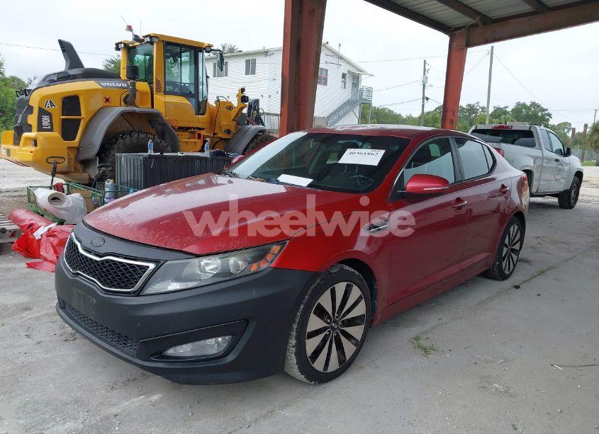 Photo 2 of 2013 Kia Optima SX (VIN 5XXGR4A62DG220405)