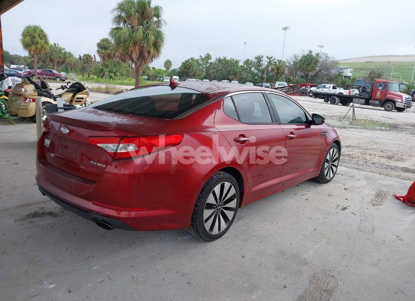 Photo 4 of 2013 Kia Optima SX (VIN 5XXGR4A62DG220405)