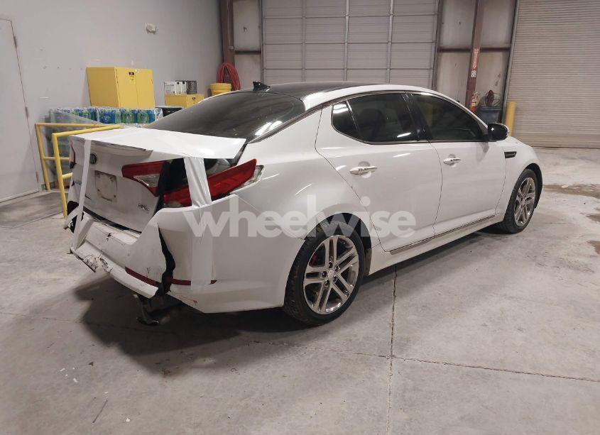 Photo 4 of 2013 Kia Optima SX (VIN 5XXGR4A62DG243098)
