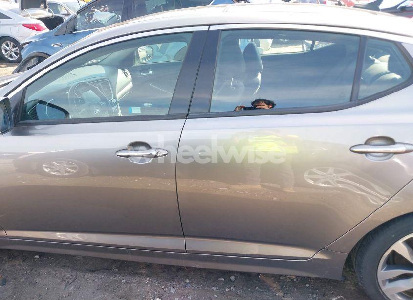 Photo 14 of 2015 Kia Optima SX TURBO (VIN 5XXGR4A62FG404441)