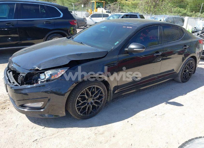 Photo 2 of 2012 Kia Optima SX (VIN 5XXGR4A63CG066902)