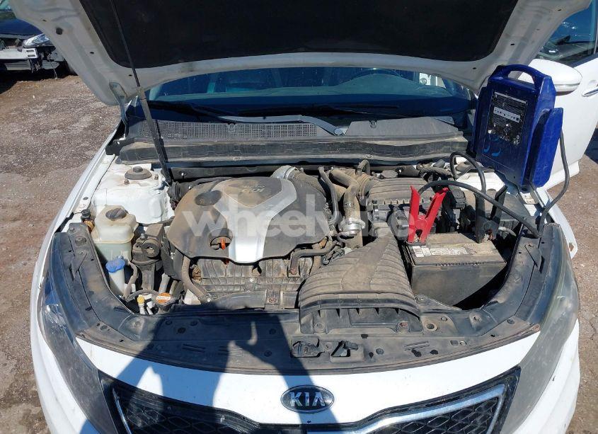 Photo 10 of 2012 Kia Optima SX (VIN 5XXGR4A63CG076989)