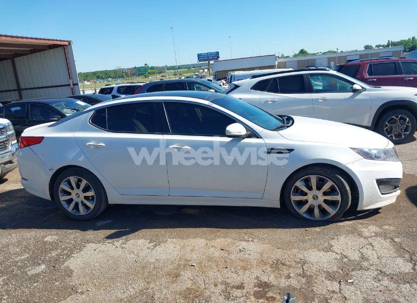 Photo 13 of 2012 Kia Optima SX (VIN 5XXGR4A63CG076989)