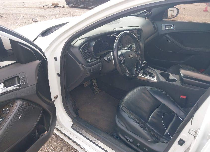 Photo 16 of 2013 Kia Optima SX (VIN 5XXGR4A63DG095933)