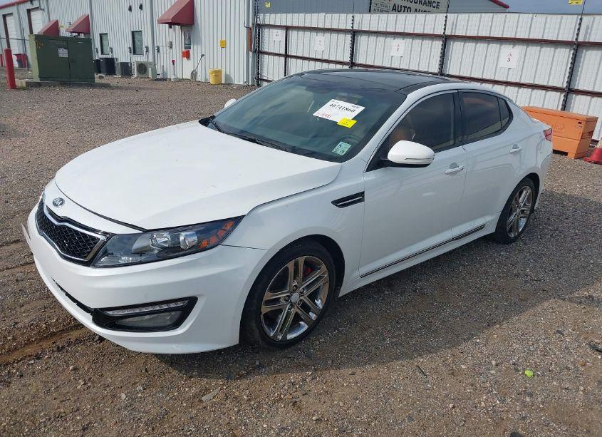 Photo 2 of 2013 Kia Optima SX (VIN 5XXGR4A63DG095933)