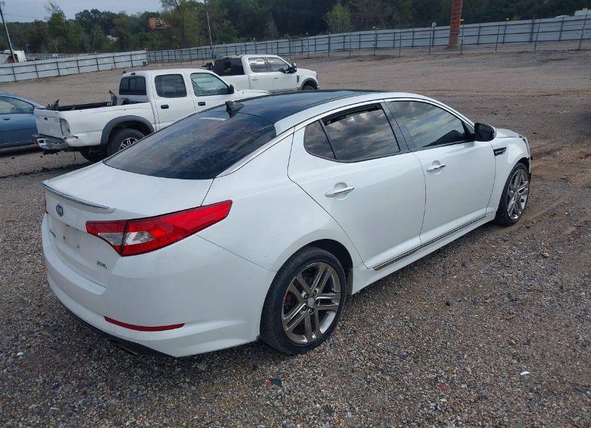 Photo 4 of 2013 Kia Optima SX (VIN 5XXGR4A63DG095933)