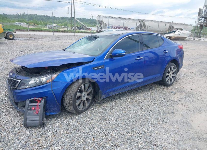 Photo 2 of 2013 Kia Optima SX (VIN 5XXGR4A63DG137405)