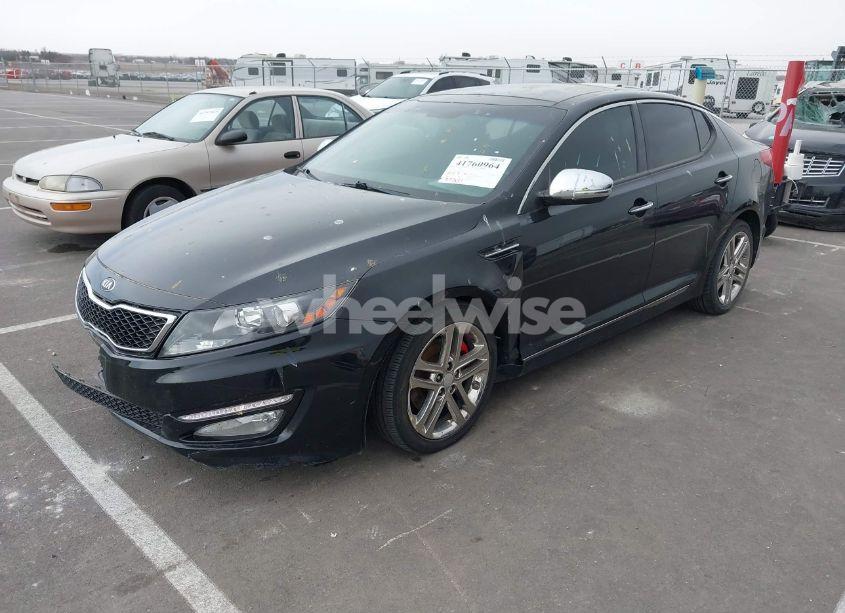 Photo 2 of 2013 Kia Optima SX (VIN 5XXGR4A63DG141938)