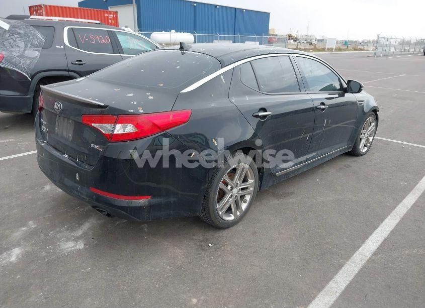 Photo 4 of 2013 Kia Optima SX (VIN 5XXGR4A63DG141938)