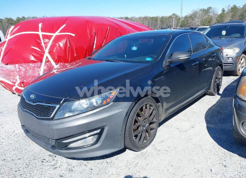 Photo 2 of 2013 Kia Optima SX (VIN 5XXGR4A63DG180416)