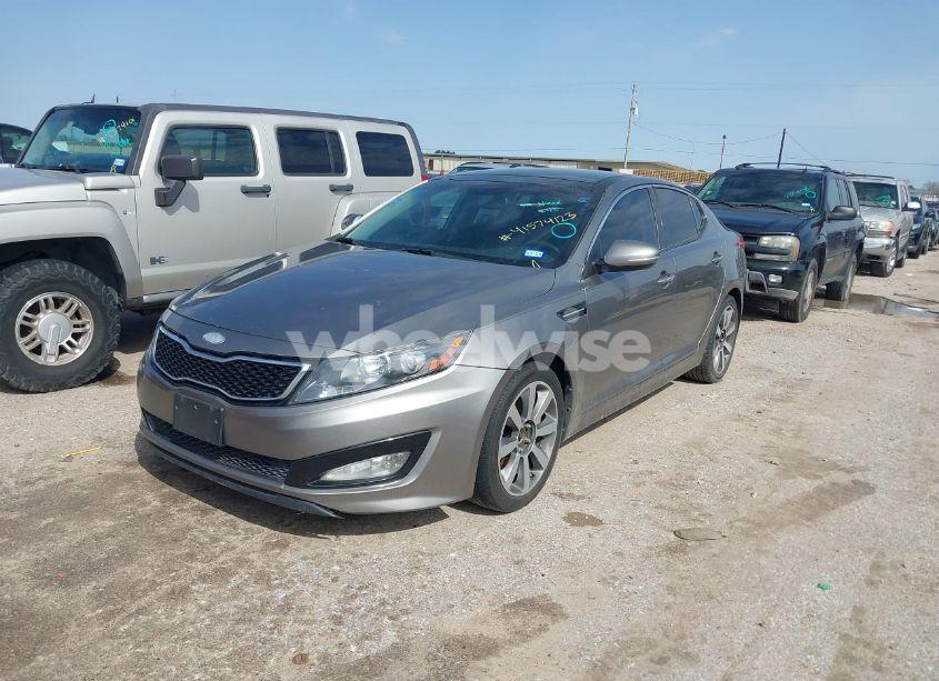 Photo 2 of 2013 Kia Optima SX (VIN 5XXGR4A63DG247659)