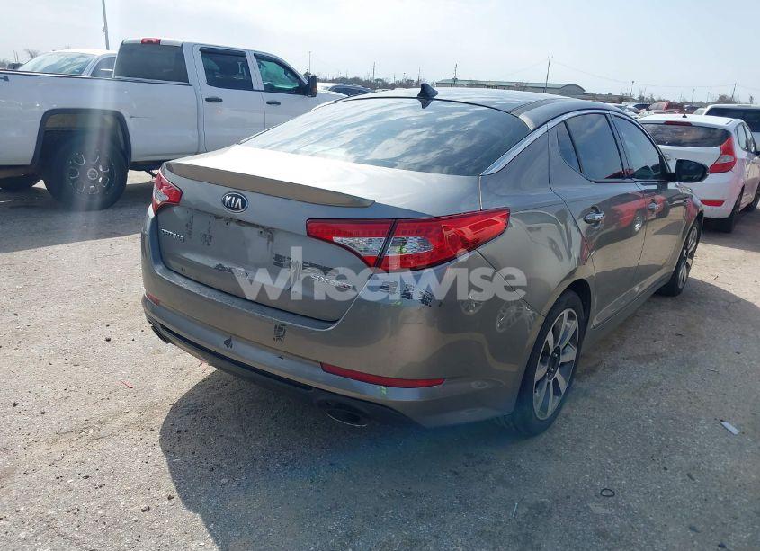 Photo 4 of 2013 Kia Optima SX (VIN 5XXGR4A63DG247659)
