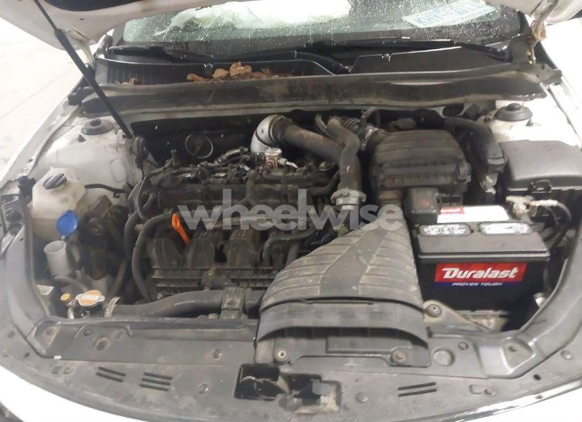 Photo 10 of 2012 Kia Optima SX (VIN 5XXGR4A64CG016185)
