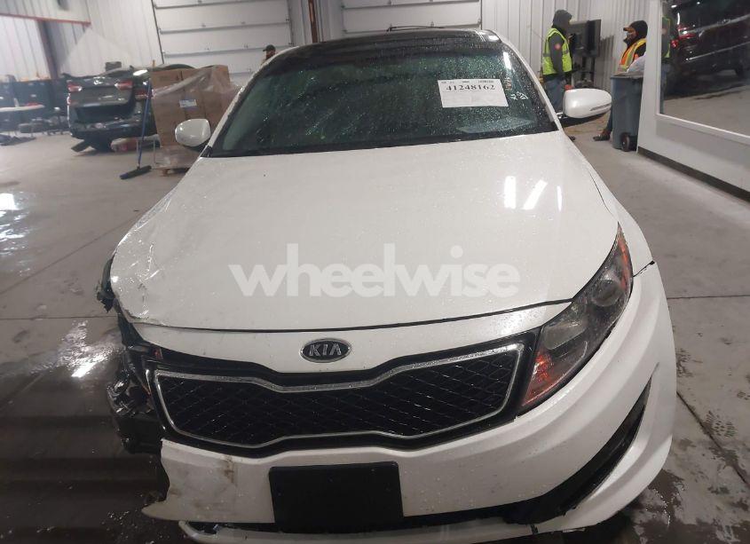 Photo 12 of 2012 Kia Optima SX (VIN 5XXGR4A64CG016185)
