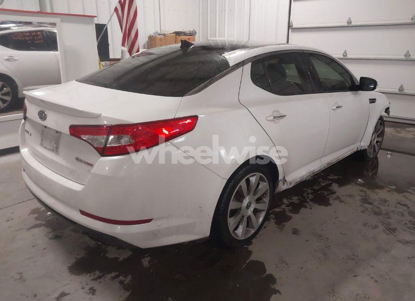 Photo 4 of 2012 Kia Optima SX (VIN 5XXGR4A64CG016185)