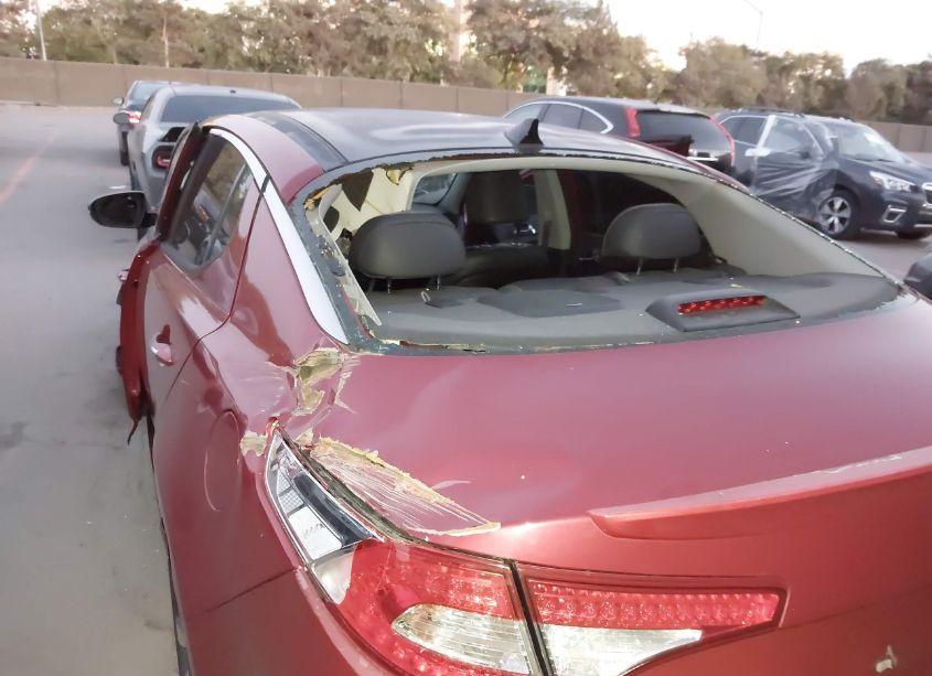 Photo 6 of 2012 Kia Optima SX (VIN 5XXGR4A64CG045265)