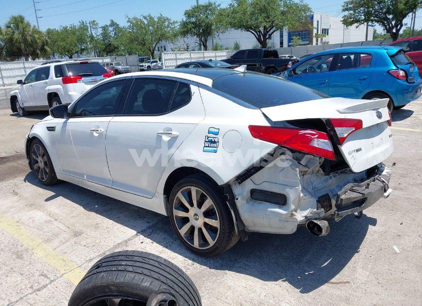 Photo 4 of 2012 Kia Optima SX (VIN 5XXGR4A64CG046593)