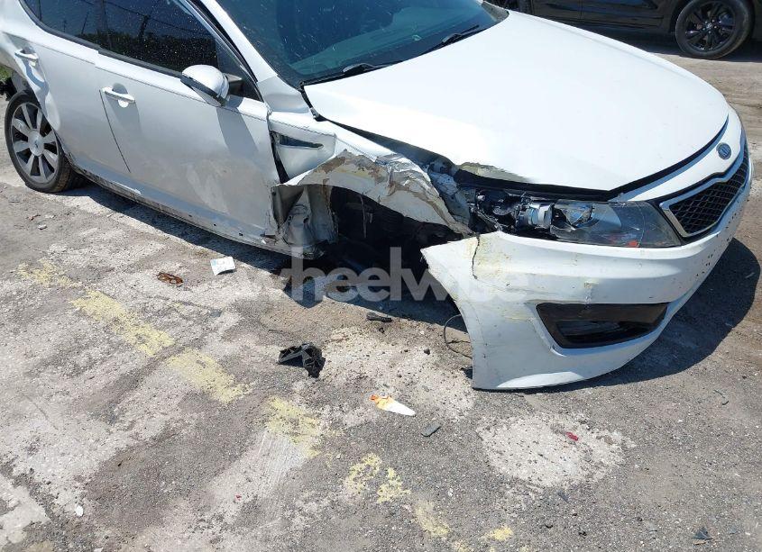 Photo 6 of 2012 Kia Optima SX (VIN 5XXGR4A64CG046593)