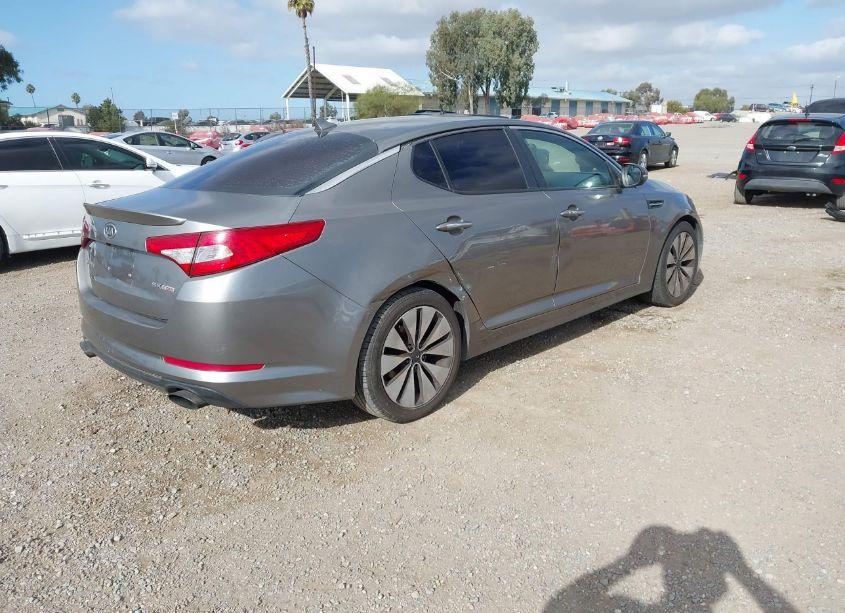 Photo 4 of 2012 Kia Optima SX (VIN 5XXGR4A64CG058727)