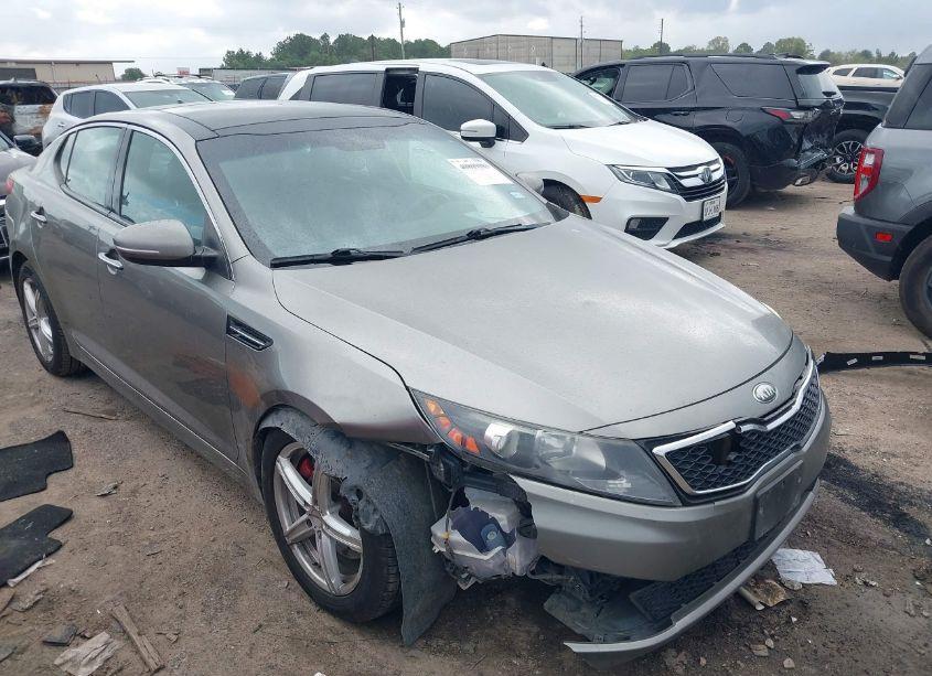 2013 Kia Optima SX (VIN 5XXGR4A64DG106552) main photo