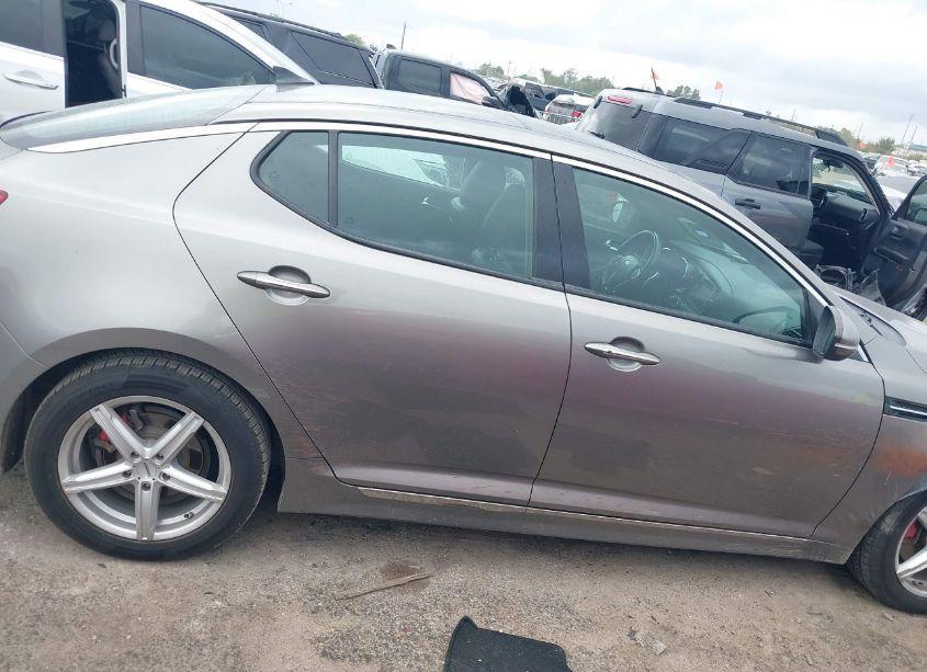 Photo 13 of 2013 Kia Optima SX (VIN 5XXGR4A64DG106552)