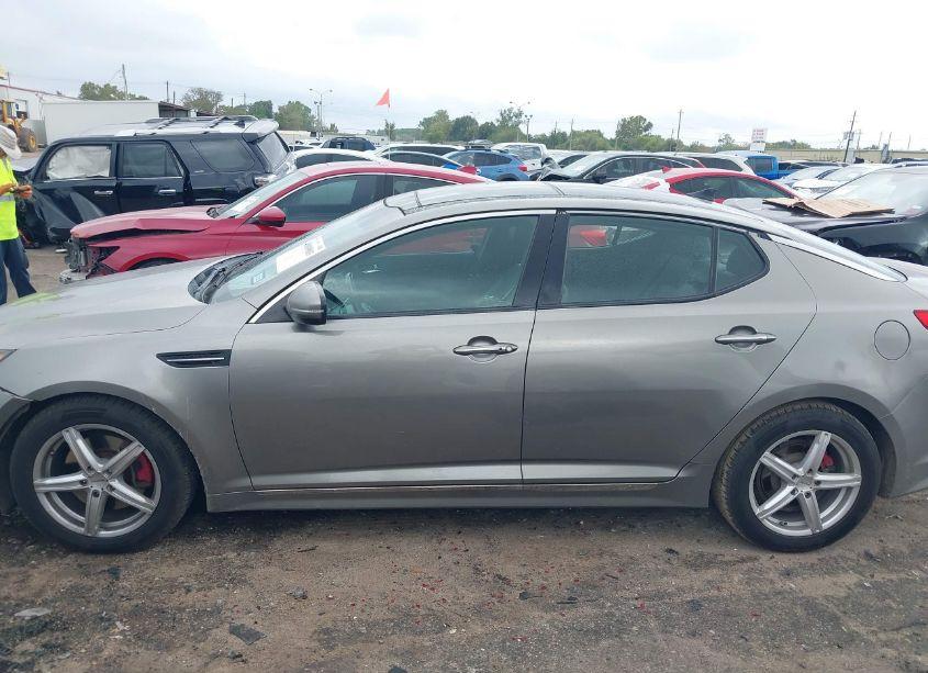 Photo 14 of 2013 Kia Optima SX (VIN 5XXGR4A64DG106552)
