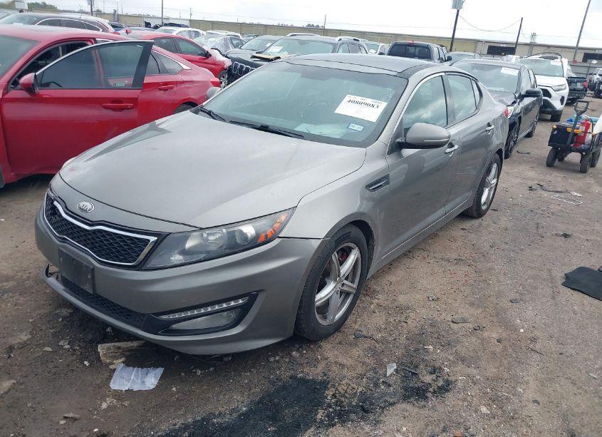 Photo 2 of 2013 Kia Optima SX (VIN 5XXGR4A64DG106552)