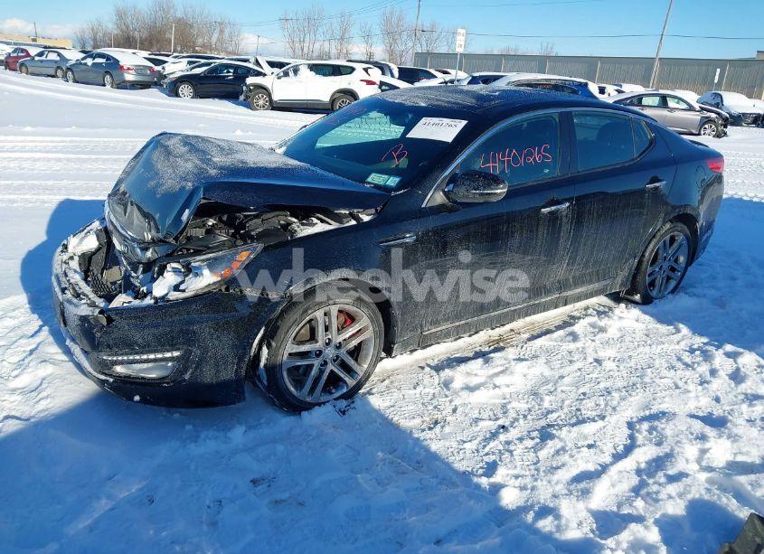 Photo 2 of 2013 Kia Optima SX (VIN 5XXGR4A64DG140927)