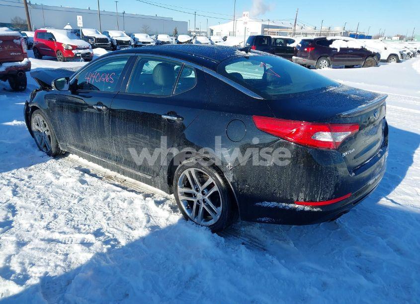 Photo 3 of 2013 Kia Optima SX (VIN 5XXGR4A64DG140927)