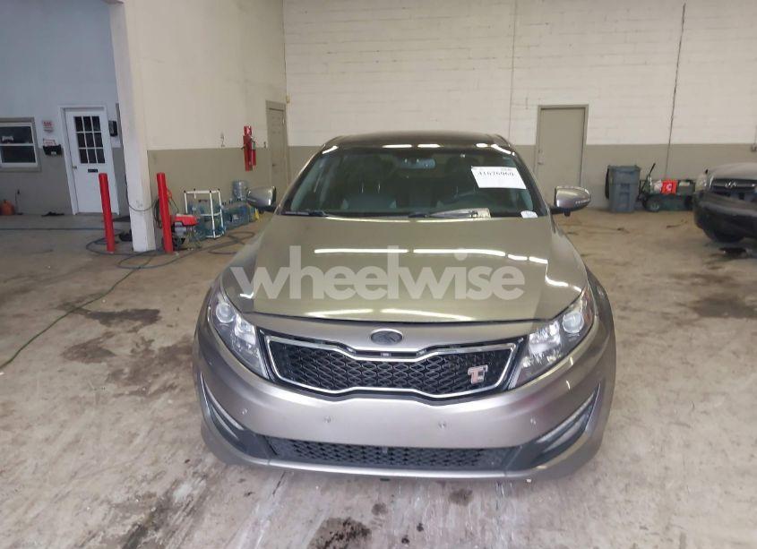 Photo 13 of 2013 Kia Optima SX (VIN 5XXGR4A64DG157954)
