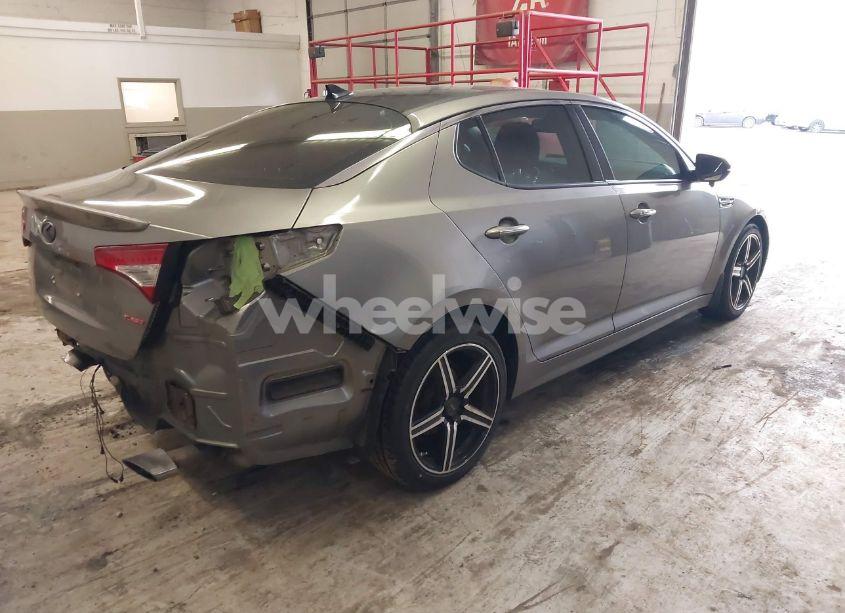 Photo 4 of 2013 Kia Optima SX (VIN 5XXGR4A64DG157954)