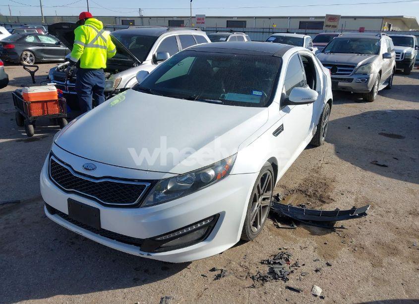 Photo 2 of 2013 Kia Optima SX (VIN 5XXGR4A64DG161664)