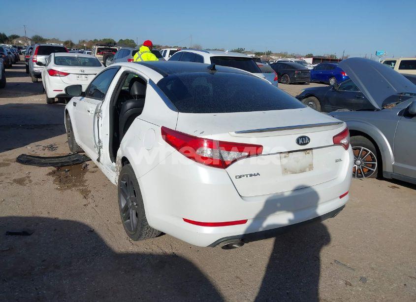 Photo 3 of 2013 Kia Optima SX (VIN 5XXGR4A64DG161664)