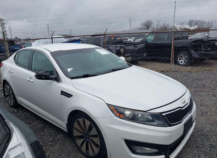 2013 Kia Optima SX (VIN 5XXGR4A64DG188508) main photo