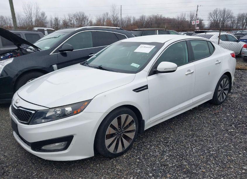 Photo 2 of 2013 Kia Optima SX (VIN 5XXGR4A64DG188508)