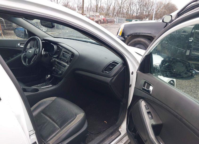 Photo 5 of 2013 Kia Optima SX (VIN 5XXGR4A64DG188508)