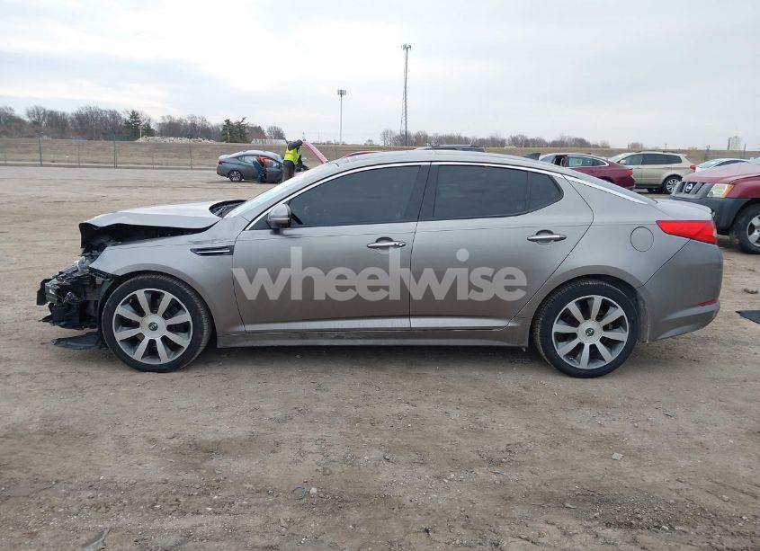 Photo 15 of 2013 Kia Optima SX (VIN 5XXGR4A64DG209941)