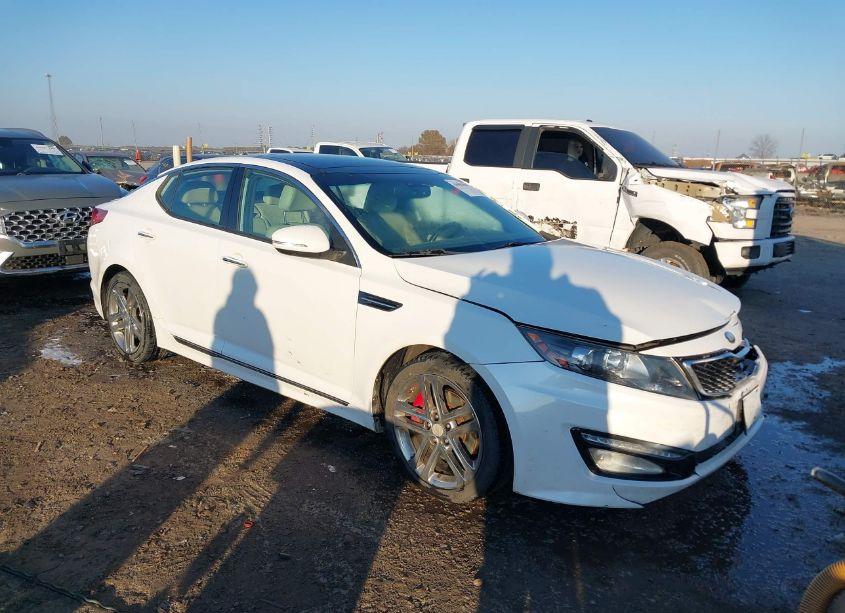2013 Kia Optima SX (VIN 5XXGR4A64DG221569) main photo