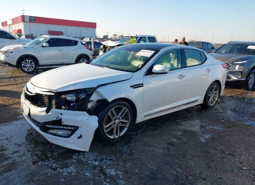 Photo 2 of 2013 Kia Optima SX (VIN 5XXGR4A64DG221569)
