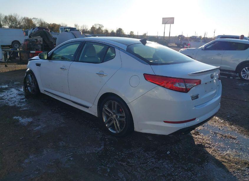 Photo 3 of 2013 Kia Optima SX (VIN 5XXGR4A64DG221569)