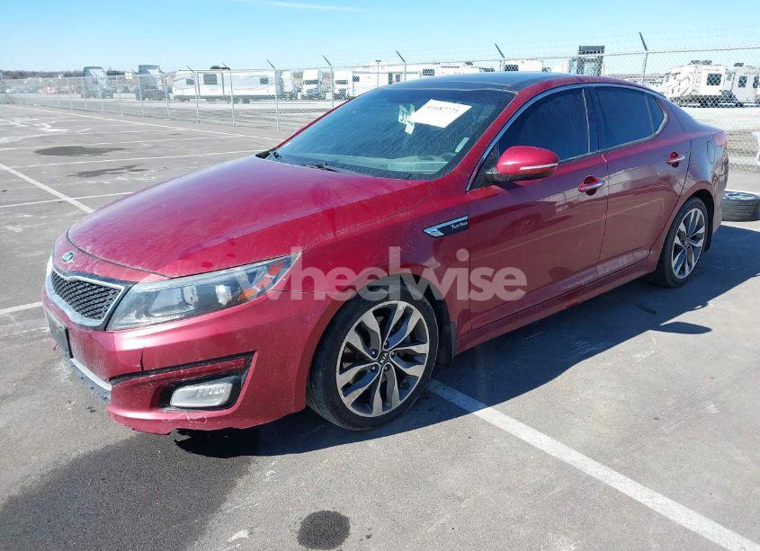 Photo 2 of 2015 Kia Optima SX TURBO (VIN 5XXGR4A64FG396164)