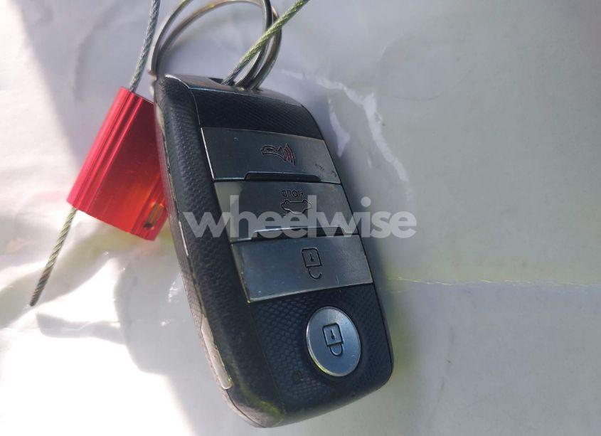 Photo 11 of 2015 Kia Optima SX TURBO (VIN 5XXGR4A64FG458369)