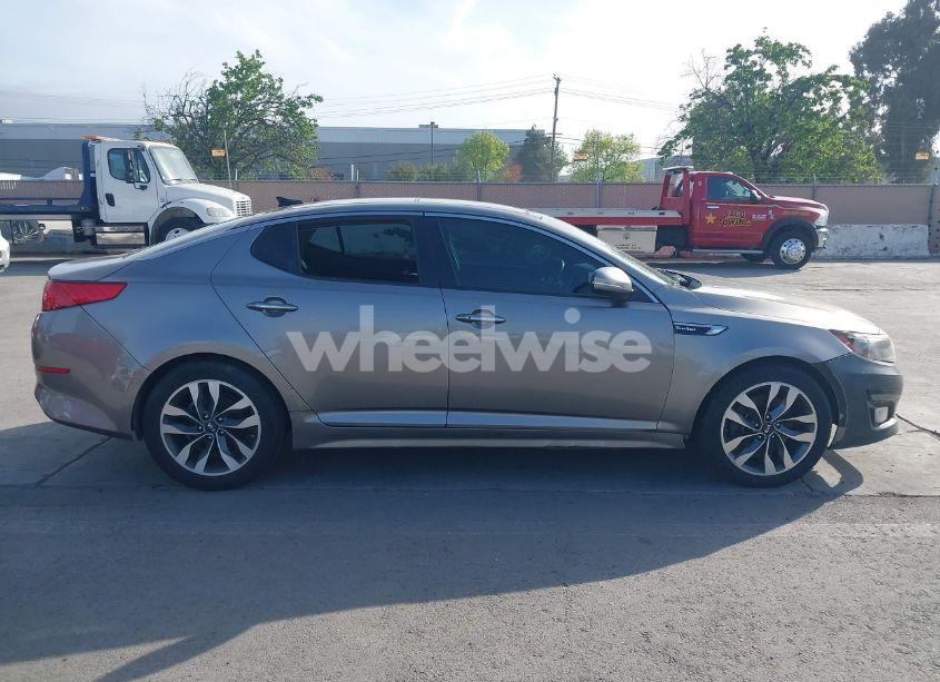Photo 13 of 2015 Kia Optima SX TURBO (VIN 5XXGR4A64FG458369)