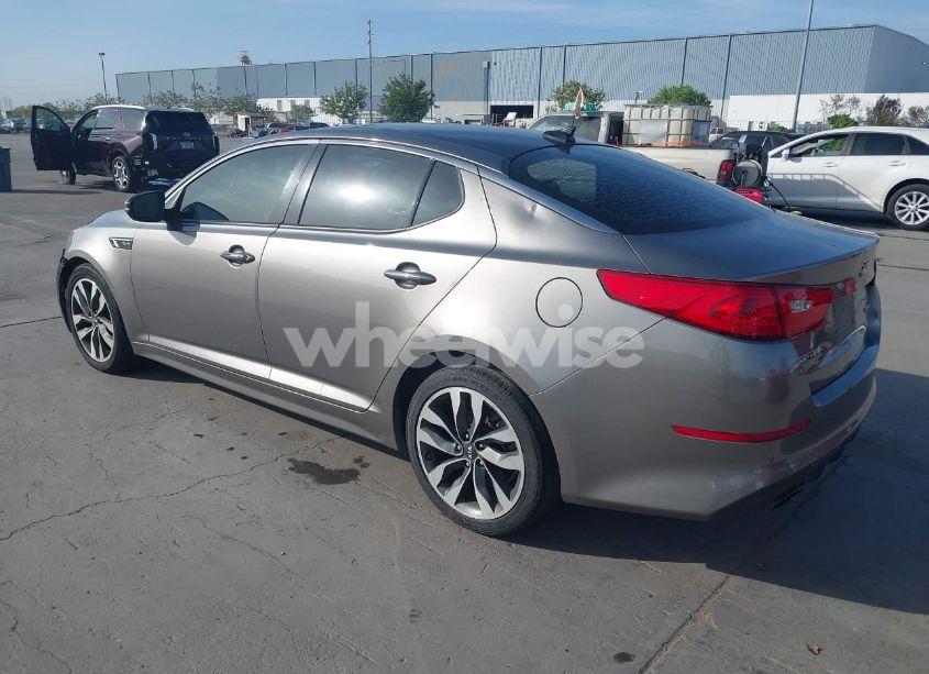 Photo 3 of 2015 Kia Optima SX TURBO (VIN 5XXGR4A64FG458369)